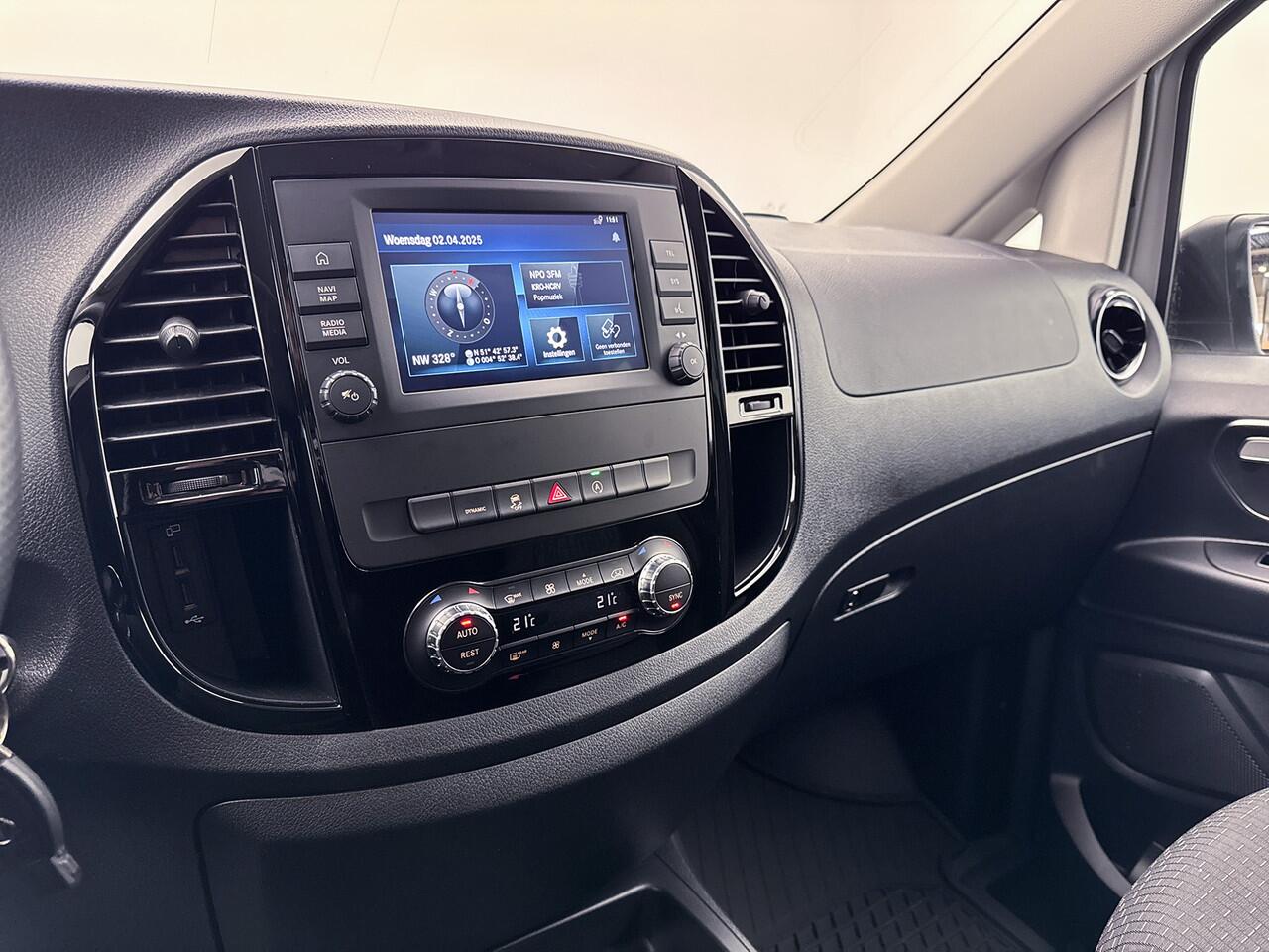 Mercedes-Benz VITO 114 CDI Extra Lang DC 19" inch AMG Dubbele Cabine XL LED Trekhaak Apple Carplay/Android Auto Achteruitrijcamera Cruise Control