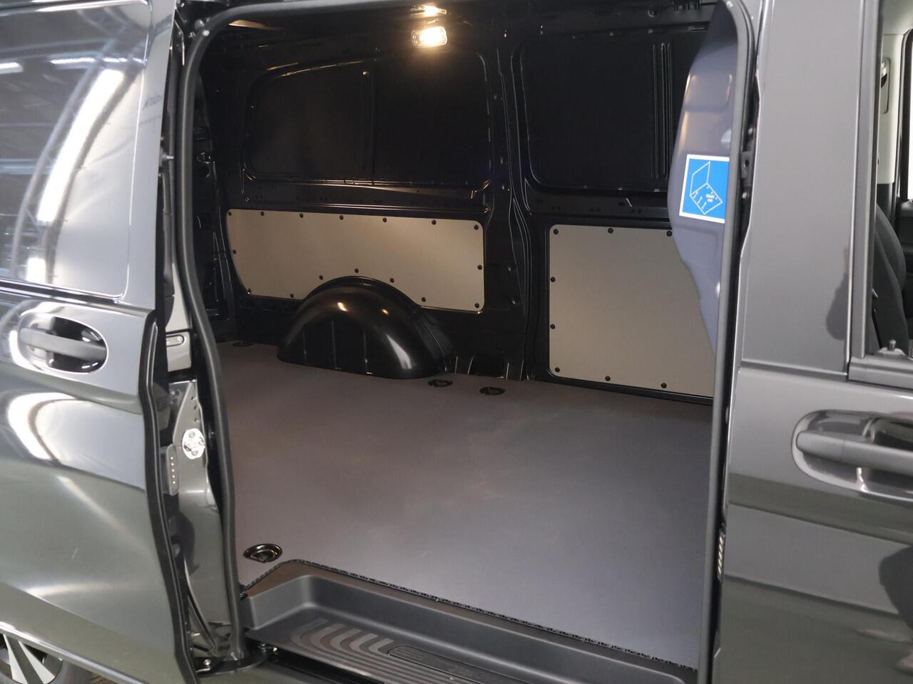 Mercedes-Benz VITO 116 CDI XL L3 Select 4-Matic 4X4 | Facelift | MBUX | Afneembare Trekhaak | All-season Banden | Metallic lak | Certified!