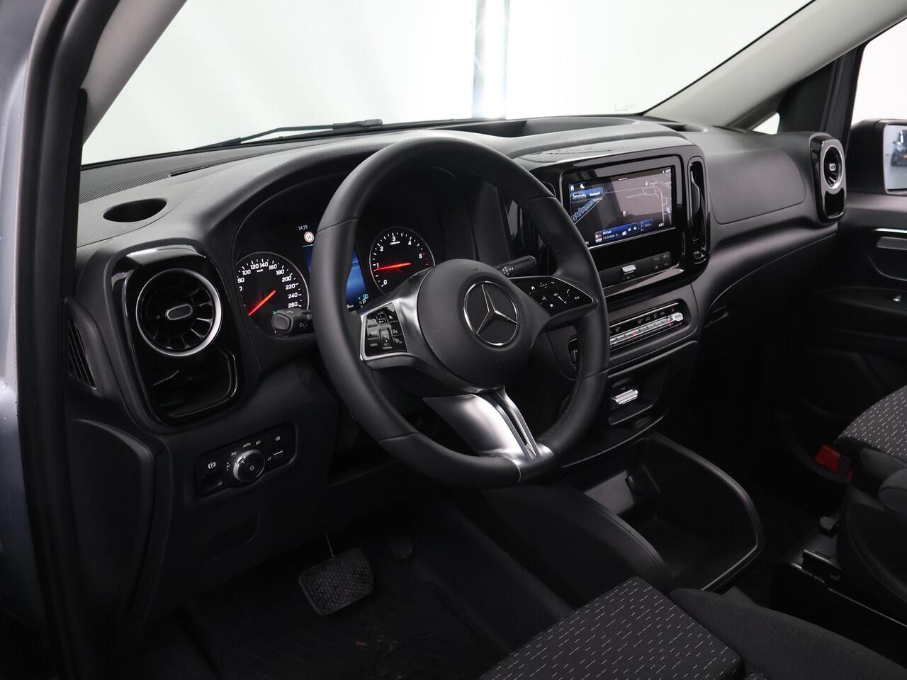 Mercedes-Benz VITO 119 CDI Aut. | XL L3 | Select | EDITION | Luchtvering | Distronic Plus | Spiegelpakket | Stoelverwarming | Dodehoekassistent | Climate Control | Parkeerpakket | Comfortstoelen | Afneembare trekhaak | Lichtmetalen Velgen |