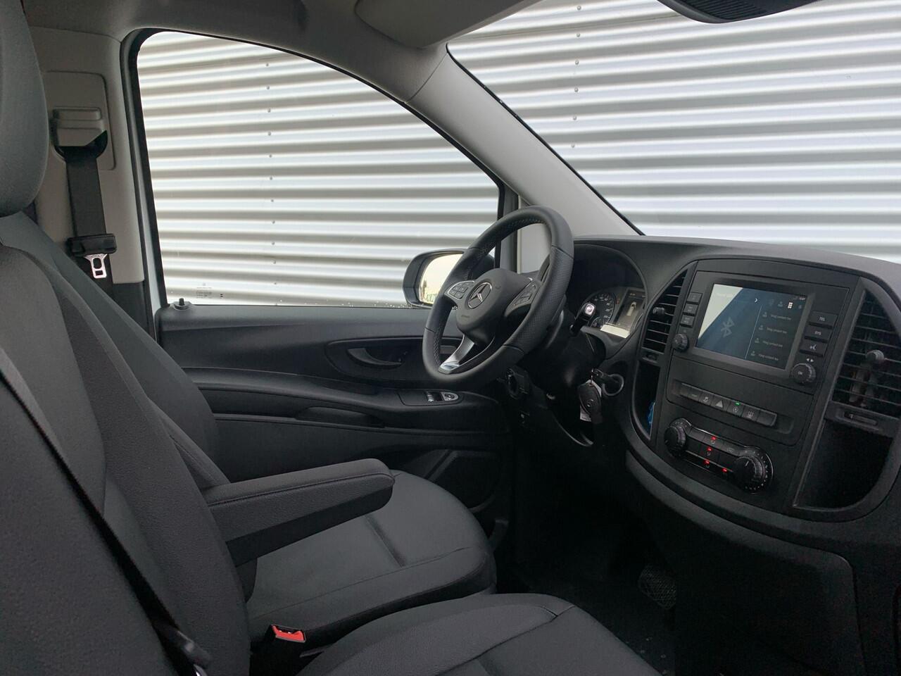 Mercedes-Benz VITO 116 CDI Extra Lang L3 163pk Automaat LMV MaxtonDesign LED Airco Camera Leder-Stuur/Bekleding Diffuser Frontlip CruiseControl Stoelverwarming DYNAMIC Standkachel CarPlay AndroidAuto Trekhaak 12V Laadruimtebekleding Bluetooth VoiceCommand DAB