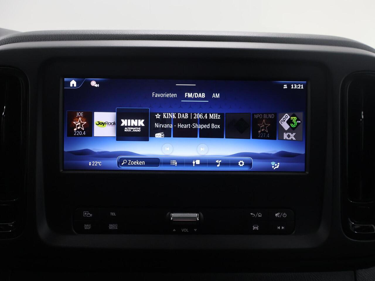 Mercedes-Benz VITO Bestelwagen 114 CDI L2 PRO | Achteruitrijcamera | Climate Control | Trekgewicht 2500 kg | Bumper en stootlijsten carrosseriekleur |