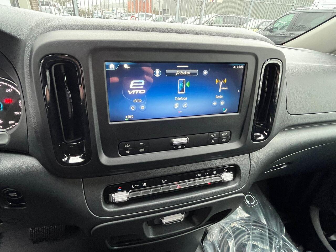 Mercedes-Benz VITO eVito 112 L2 60 kWh Mercedes-Benz eVito eVito 112 L2 66 kWh