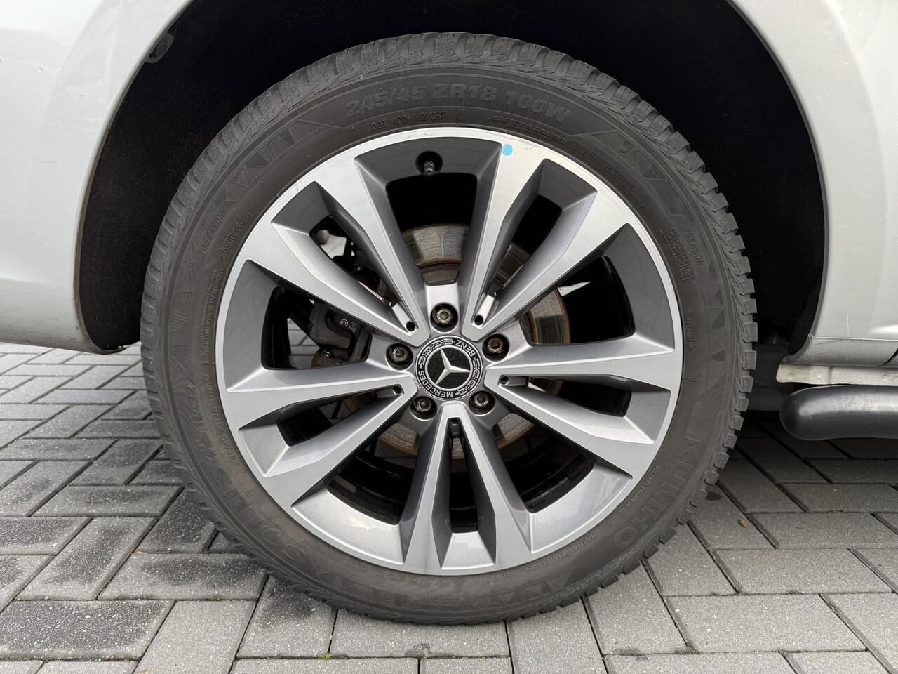 Mercedes-Benz VITO 111 CDI Functional Lang | Airco | Sidebars | Bijrijdersbank | Trekhaak |