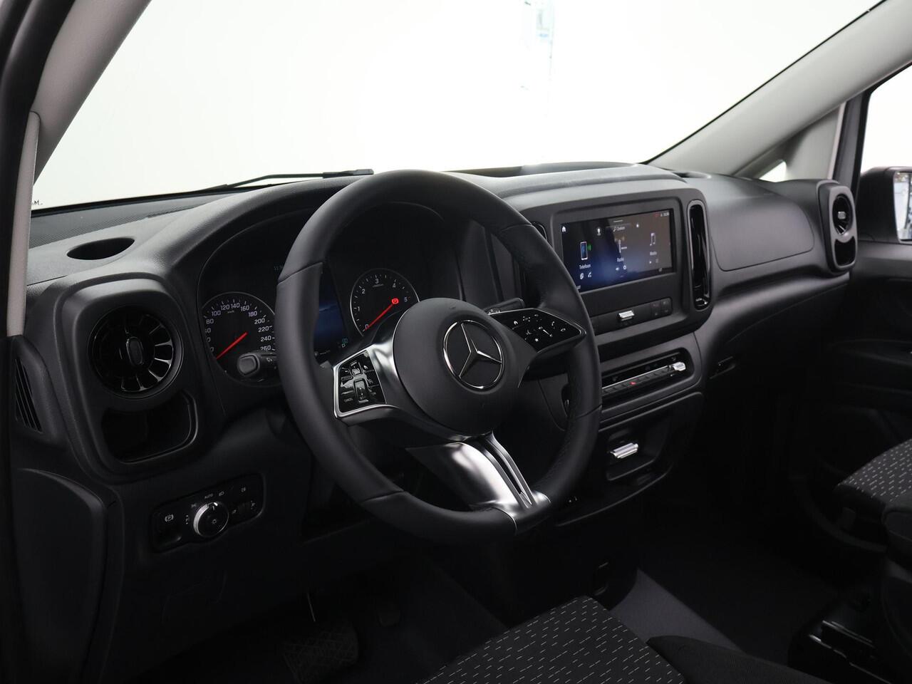 Mercedes-Benz VITO Bestelwagen 116 CDI L2 Pro | Achterdeuren | Trekhaak 2500 KG | Achteruitrijcamera | Dodehoekassistent |