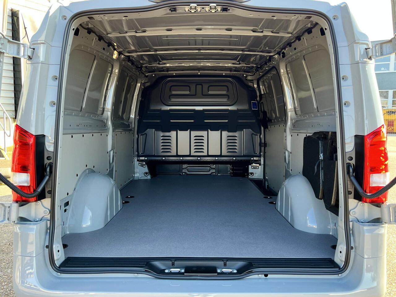 Mercedes-Benz VITO 119 CDI Bestelwagen L3 +190PK | NARDO GREY | STANDKACHEL