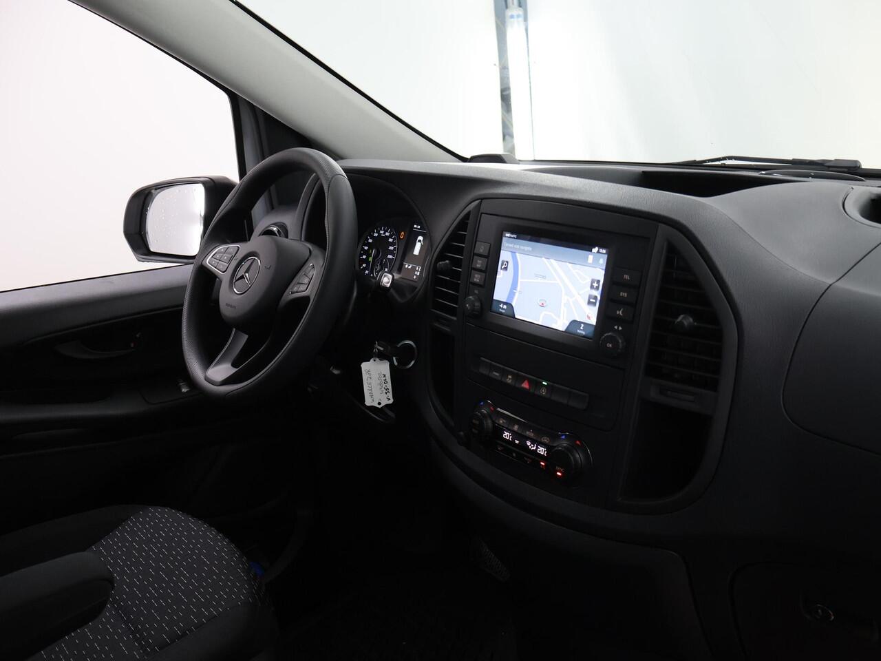 Mercedes-Benz VITO 116 CDI Extra Lang | Dubbel Cabine ¤57.995,- | Sidebars | LED | Trekhaak |