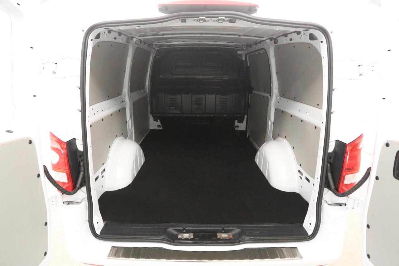 Mercedes-Benz VITO 114 CDI Lang | Automaat | Airco | Adap. Cruise | 3 Zits | Carplay | Stoelverw. | Trekh.