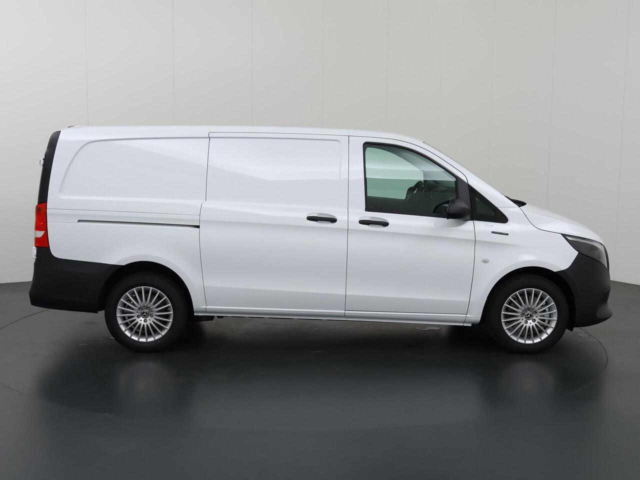 Mercedes-Benz VITO eVito 112 Bestelwagen L2 66 kWh | Stoelverwarming | Apple Carplay | Achteruitrijcamera | Airco | LED Koplampen | Cruise Control | Dodehoekassistent |
