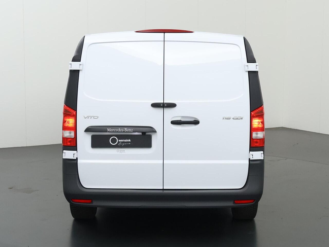 Mercedes-Benz VITO 116 CDI | L3 XL | AUT. | PRO | 270° DEUREN | NAVIGATIE | CRUISE CONTROL | AIRCO | ACHTERUITRIJCAMERA | BETIMMERDE LAADRUIMTE HOUT | BIJRIJDERSBANK | STOELVERWARMING