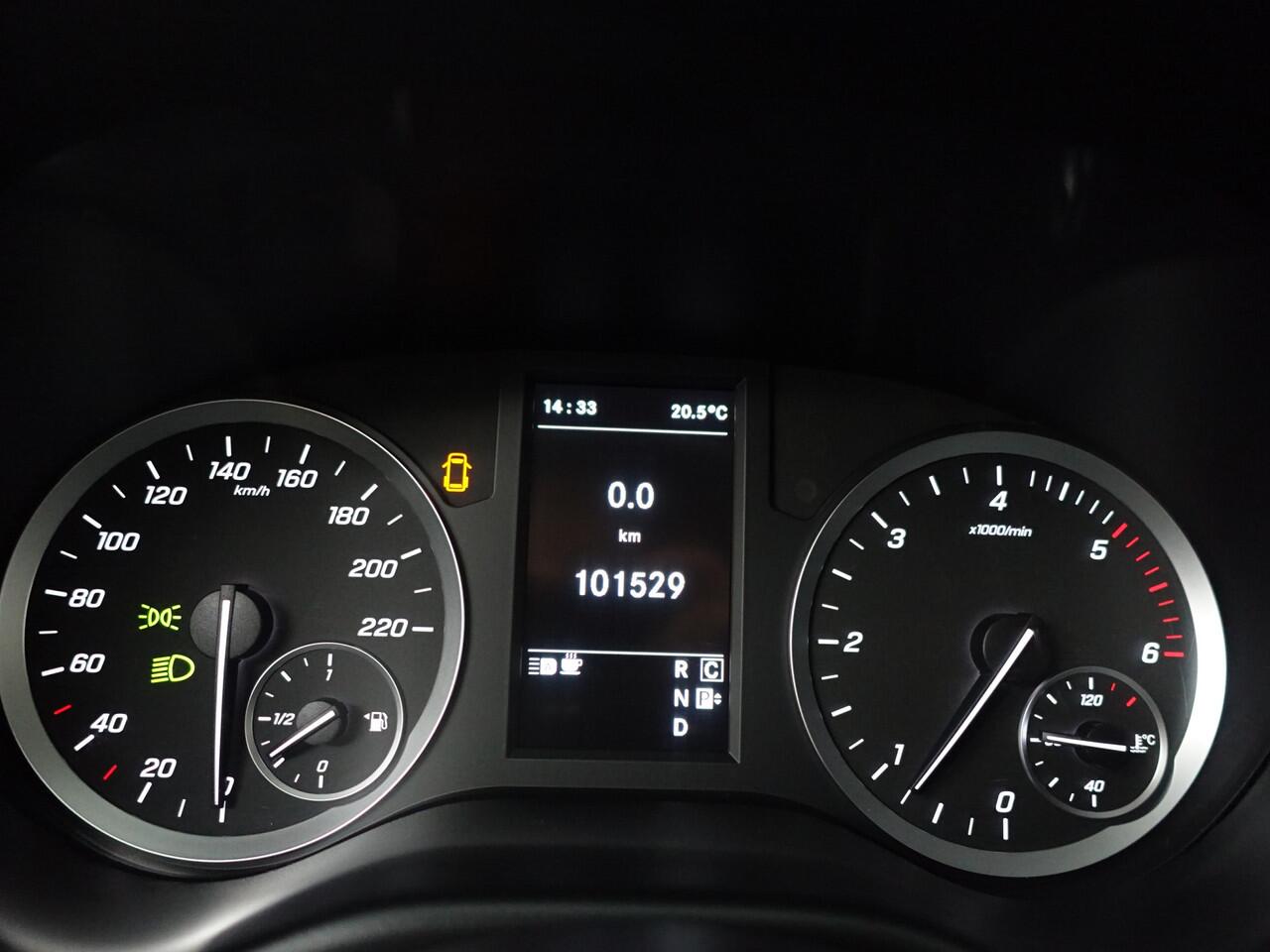 Mercedes-Benz VITO 116 CDI Lang AMG line Automaat 3 persoons I Facelift model I Xenon I Sidebars I LMV