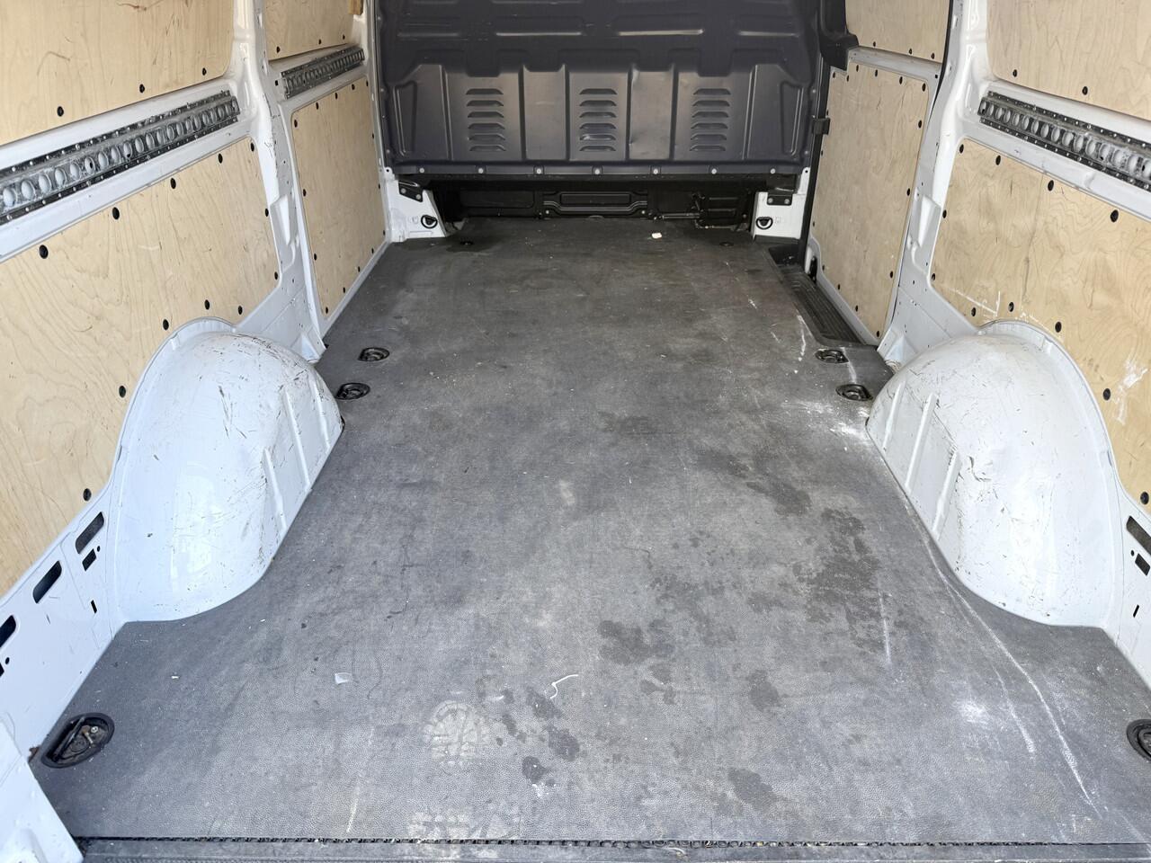 Mercedes-Benz VITO 114 2.1 CDI Automaat Climate Control Cruise Control Parkeersensoren voor achter Apple Carplay Android Auto Trekhaak