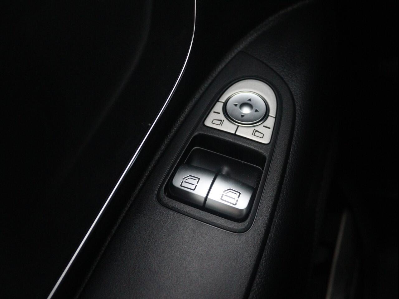 Mercedes-Benz VITO 116 CDI L2 D.C. | CLIMA/CAMERA/CRUISE/2.500KG AHW | Certified