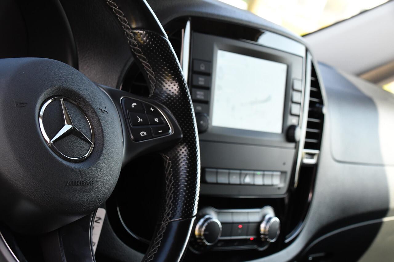 Mercedes-Benz VITO 116 CDI L2 AMG Edition Camera, Cruise, Carplay, 164pk, Automaat, Trekhaak, Stoelverarming, Luxe interieur, Uniek!