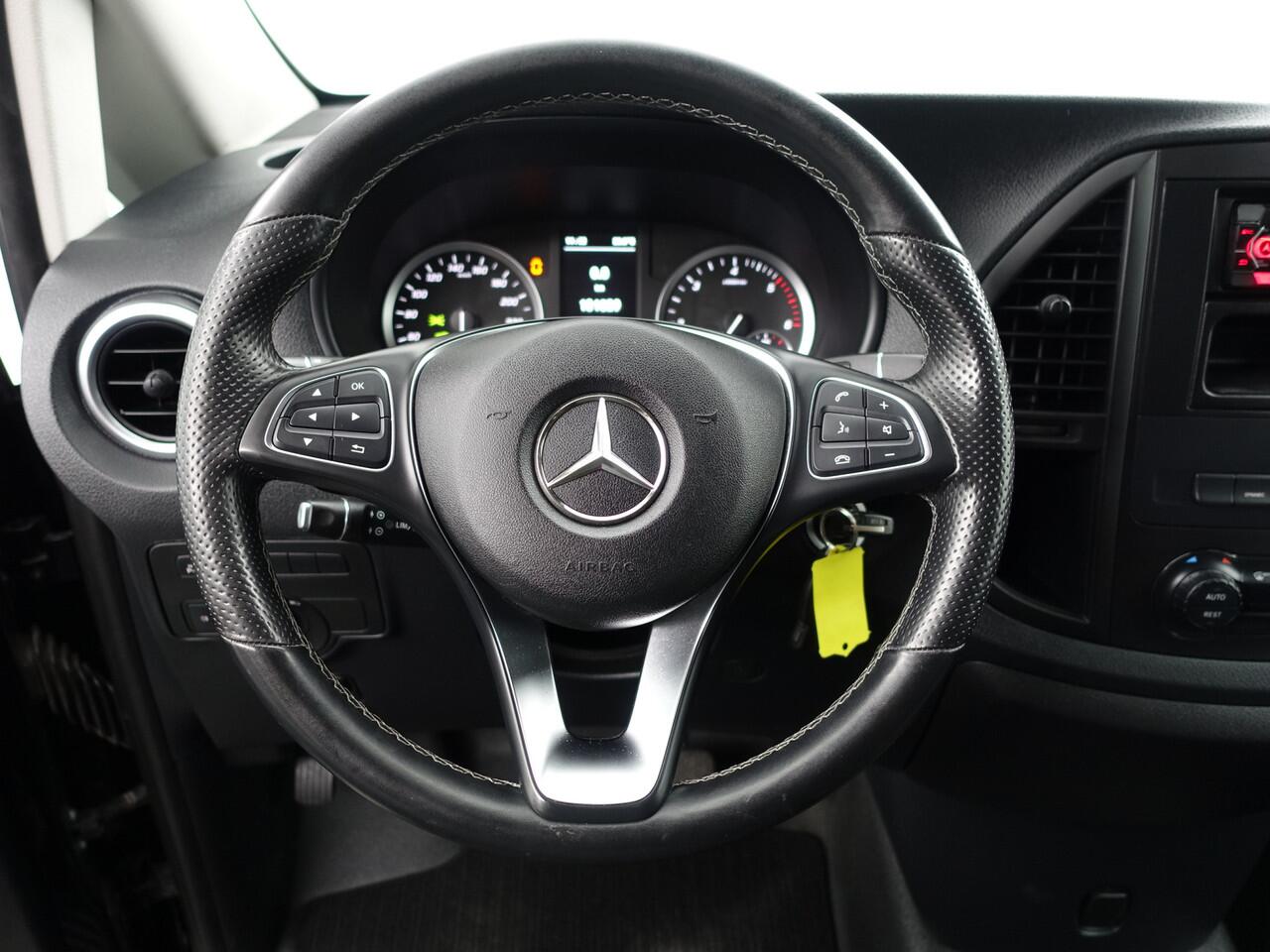 Mercedes-Benz VITO 116 CDI Lang AMG line Automaat 3 persoons I Facelift model I Xenon I Sidebars I LMV