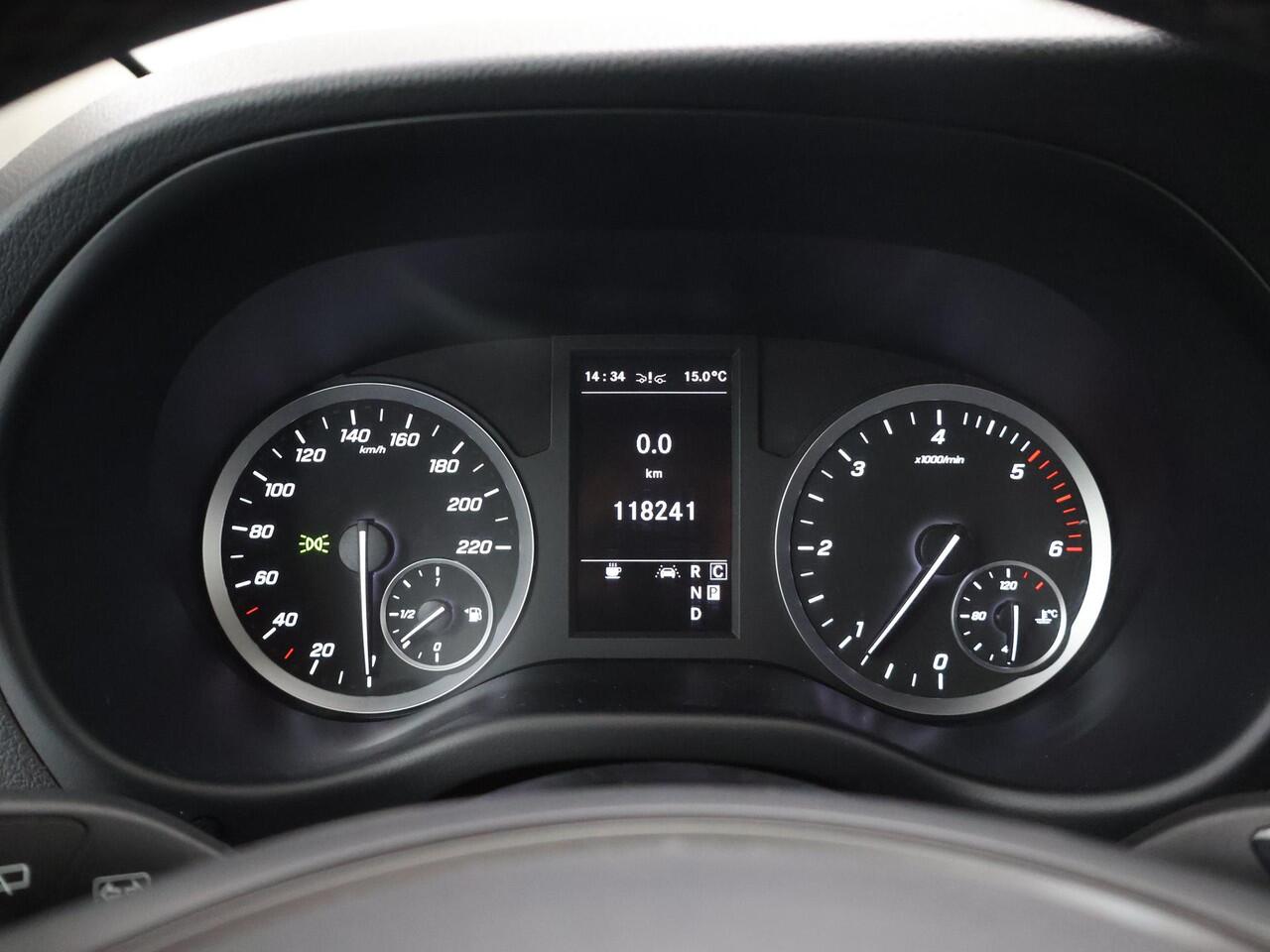 Mercedes-Benz VITO 119 CDI | Aut. | Lang L2 | 4X4 | Lederen Bekleding | Parkeercamera | 2-zits | LED Koplampen | Cruise Control | LM Velgen | Inrichting | Stoelverwarming | Certified