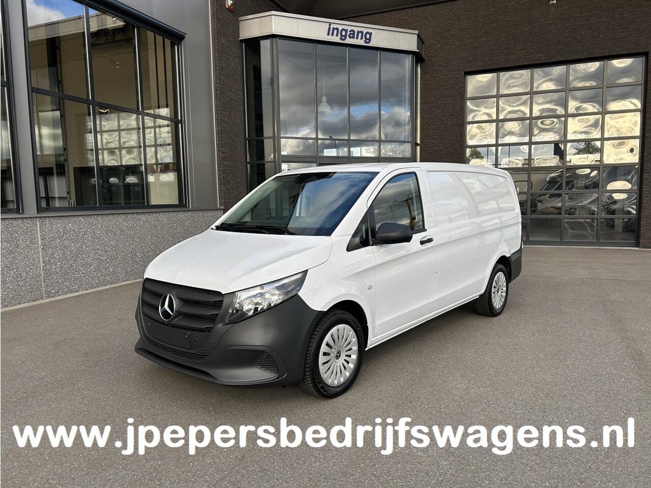 Mercedes-Benz VITO 116 CDI L2 Pro 2500KG Trekhaak / MBUX / Camera / Navigatie / Cruise control / Airco / Achterdeuren