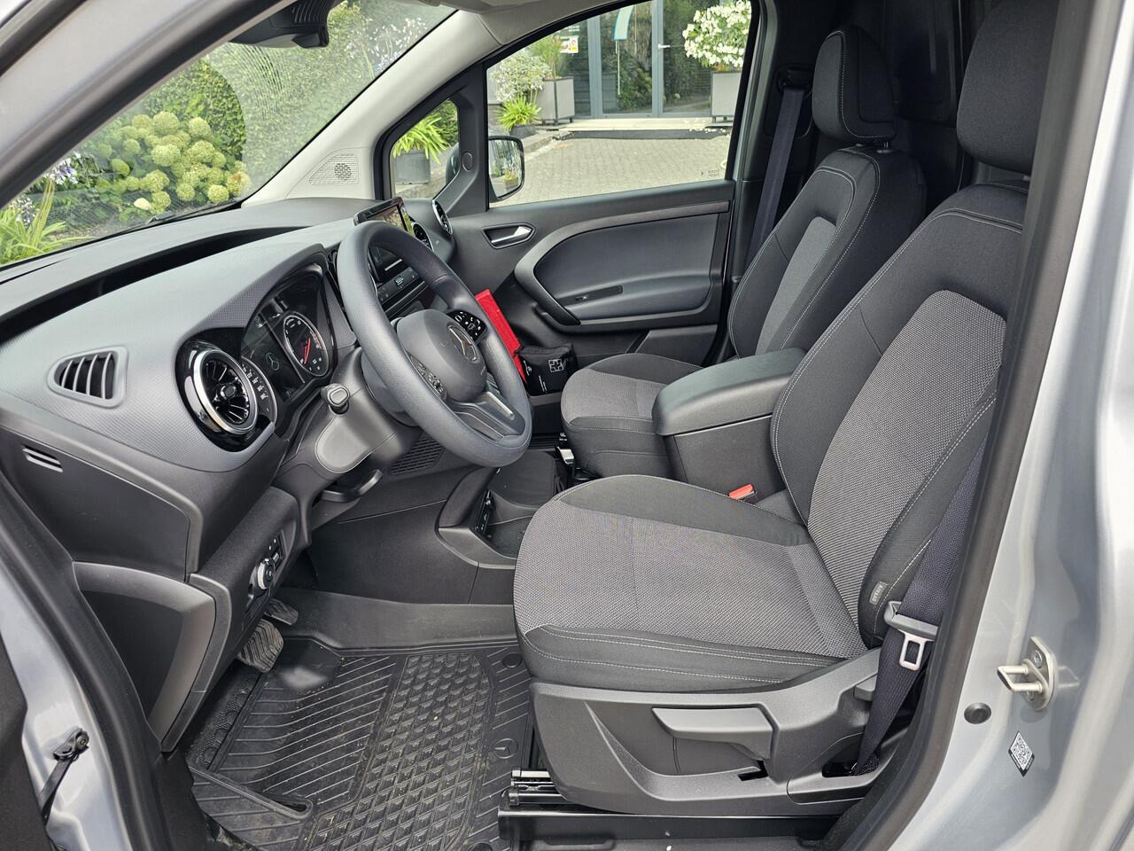 Mercedes-Benz eCitan L2 Pro 51 kWh * Navi * Camera * Trekhaak * Cruise Control * Stoelverwarming *