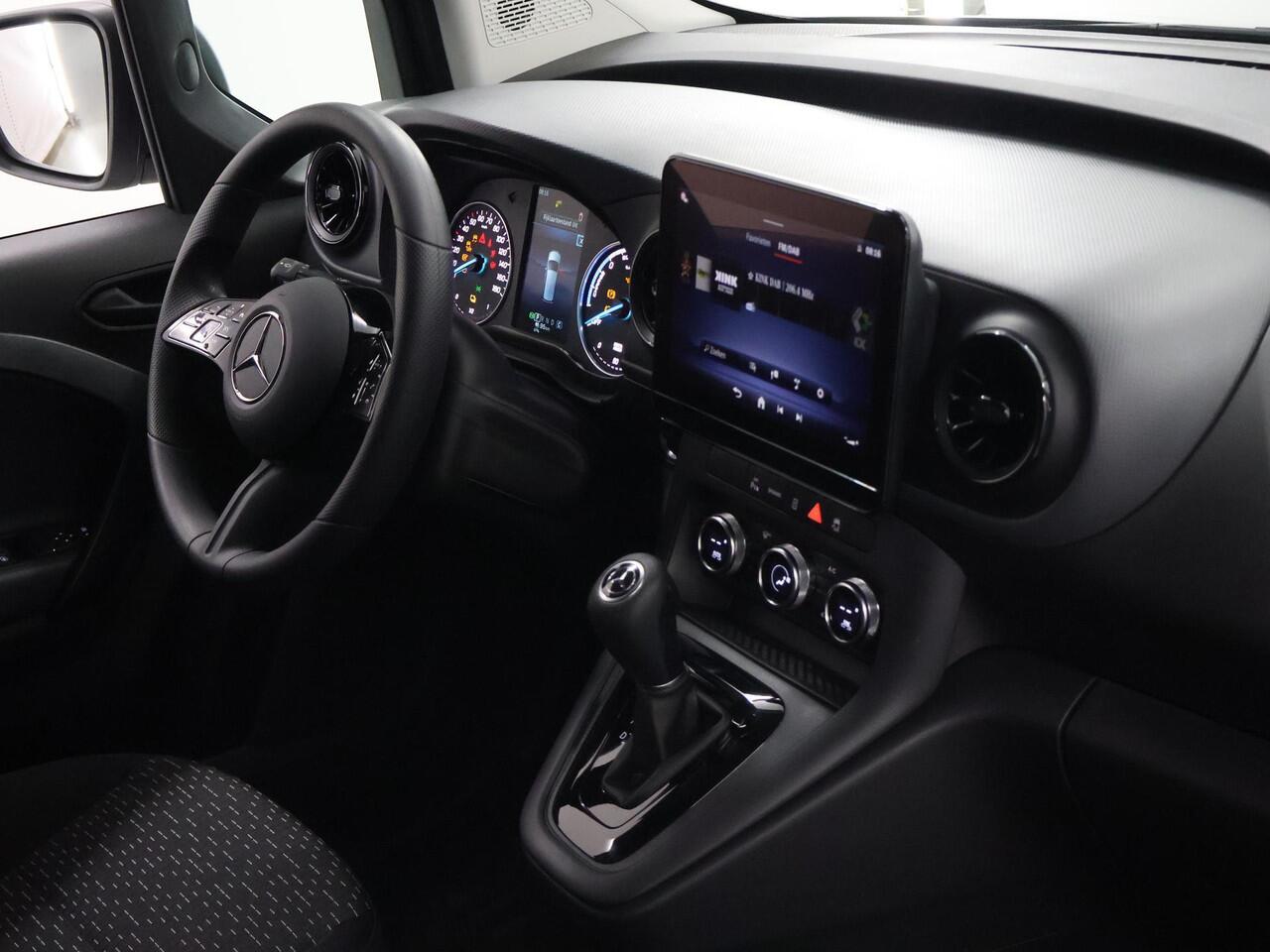 Mercedes-Benz eCitan 112 Base L2 51 kWh | Climate Control | Achteruitrijcamera | Cruise Control | Airco | Snelladen 75kw |