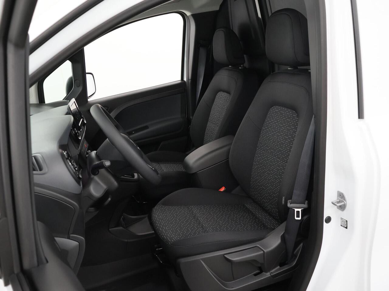 Mercedes-Benz eCitan L2 Pro 51 kWh | Snelladen | Navigatie pakket | Parkeer pakket | Trekhaak | Mbux |