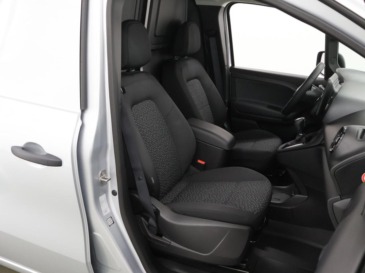 Mercedes-Benz eCitan 112 Base L2 51 kWh | Achteruitrijcamera | DC laden 75 kW | Climate Control | Multifunctioneel stuurwiel | Cruise control |