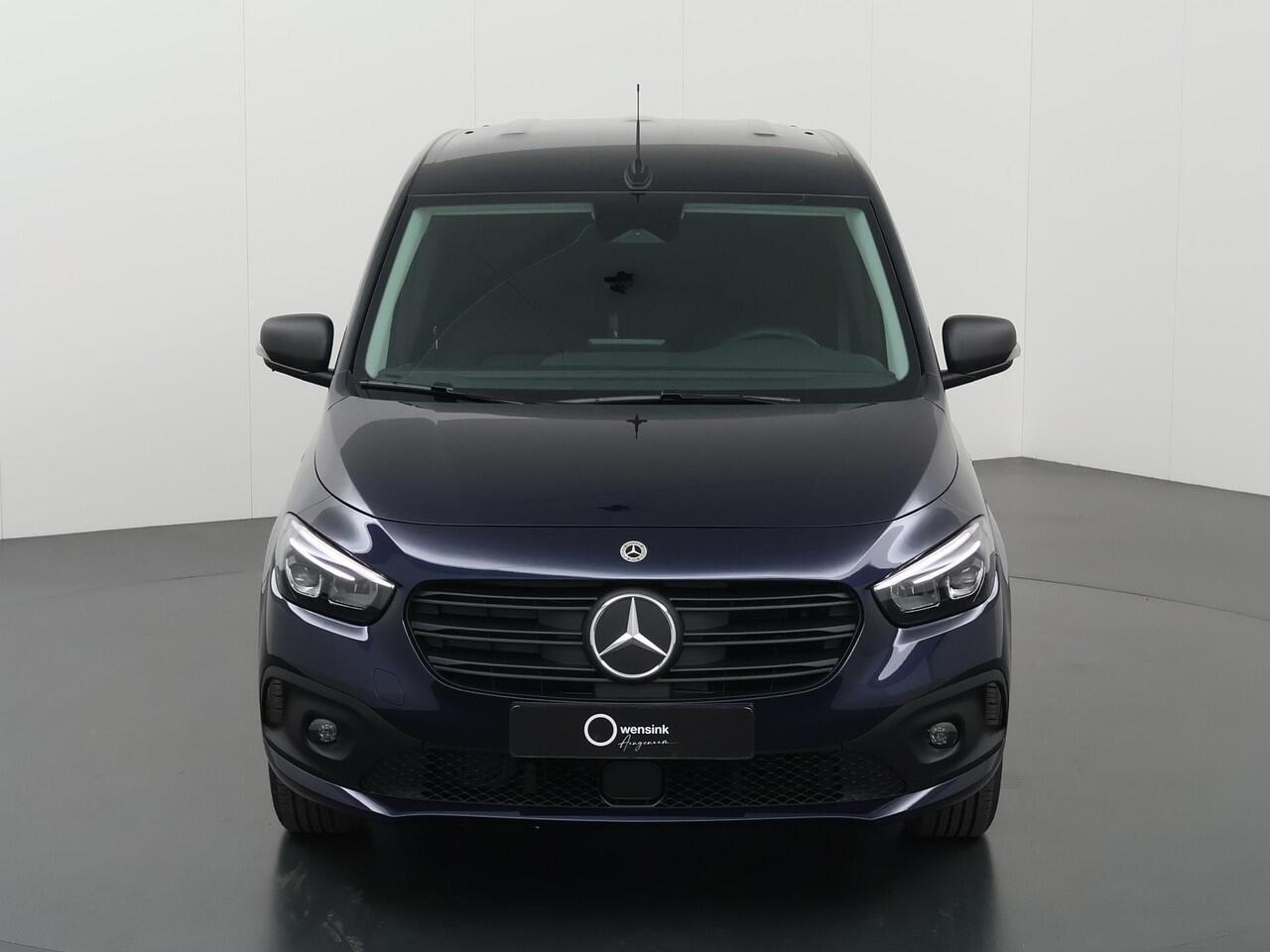 Mercedes-Benz eCitan L1 Pro 51 kWh | Stoelverwarming | Climate Control | Navigatie | LED Koplampen | Airco | Bluetooth | Cruise control