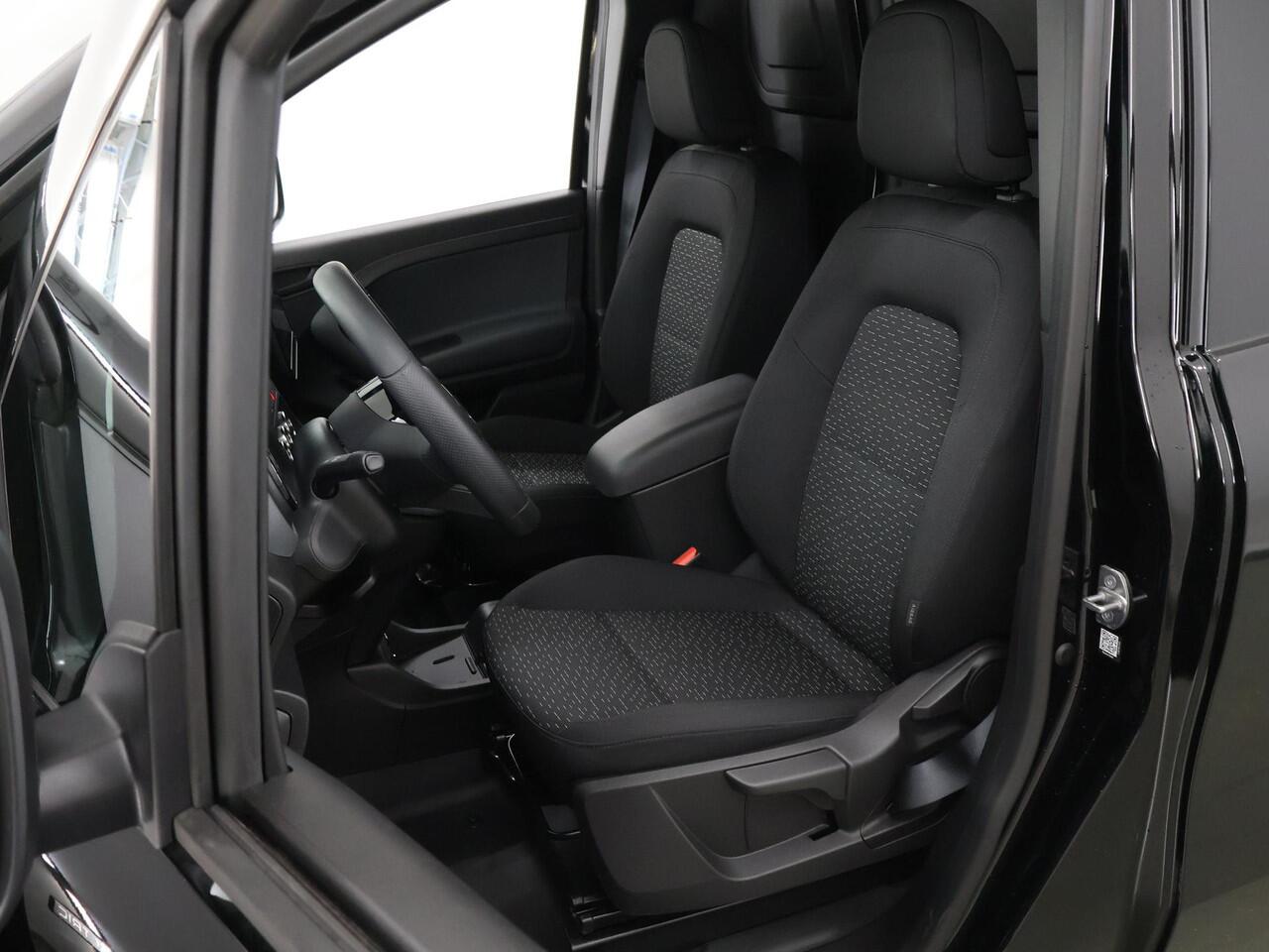 Mercedes-Benz eCitan 112 Base L2 51 kWh | Achteruitrijcamera | DC laden 75 kW | Climate Control | Multifunctioneel stuurwiel |