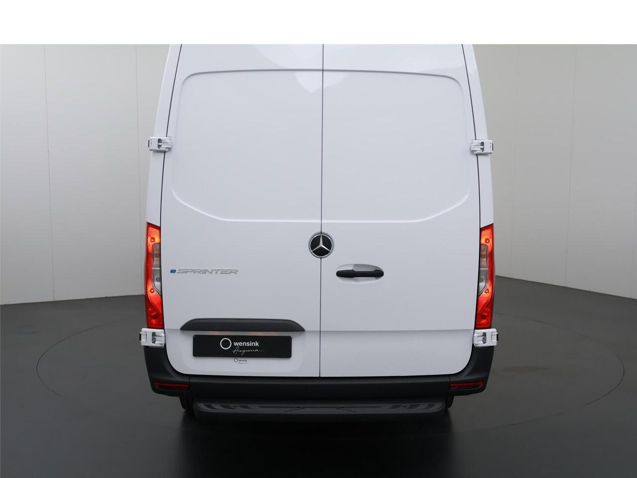 Mercedes-Benz eSprinter 414 L3 H2 Pro 81kWh | 4250 GVW | 270° Deuren | Comfortbestuurdersstoel | Smartphone integratie pakket | DC 115 kWh Snelladen |
