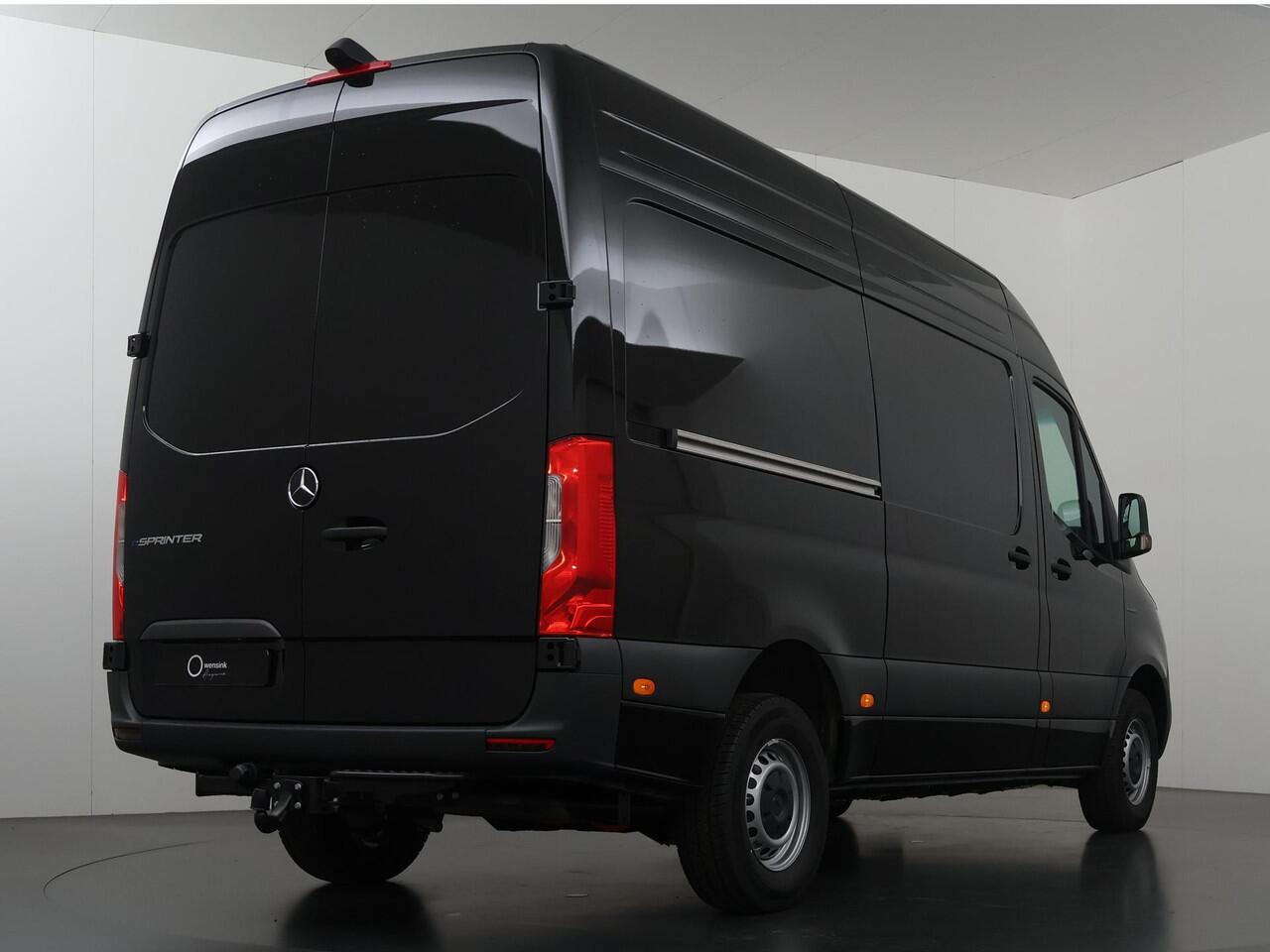 Mercedes-Benz eSprinter 314 L2 H2 RWD PRO 81kWh | Comfortbestuurdersstoel | Trekhaak | Smartphone integratie pakket | 115 kW Snelladen | Achteruitrijcamera | Standkachel |