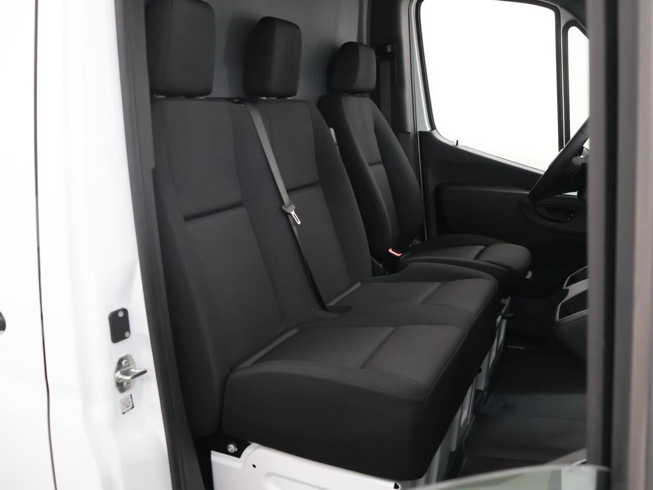 Mercedes-Benz eSprinter 314 L2 H2 RWD PRO 81 kWh | Trekhaak | Parkeerpakket met achteruitrijcamera | Smartphone integratie pakket |