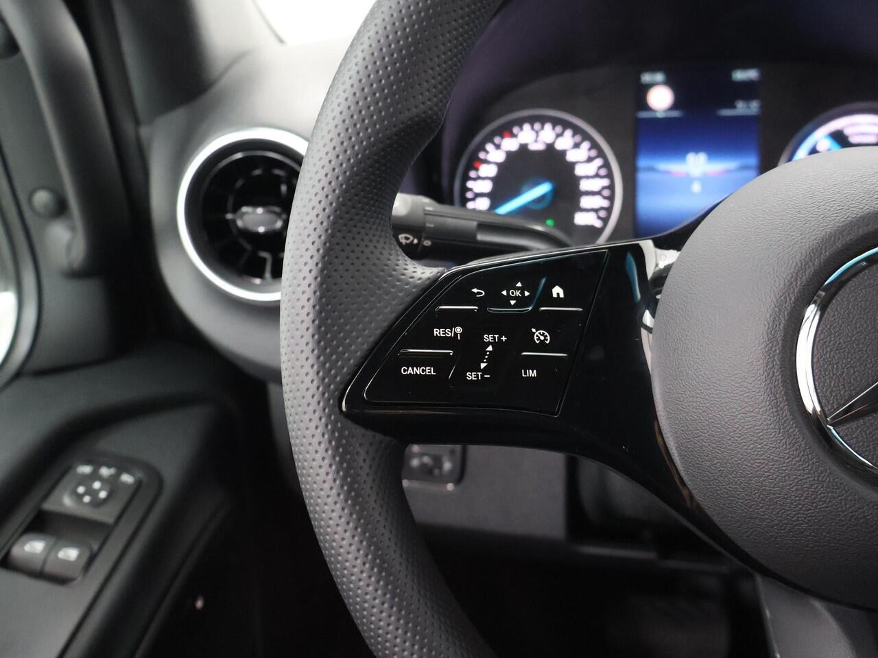 Mercedes-Benz eSprinter 314 L2 H2 PRO | 56 kWh | 100% elektrisch | 2000kg Trekhaak | 115Kw/u DC Snelladen | Smartphone integratie pakket | Carplay | Camera |