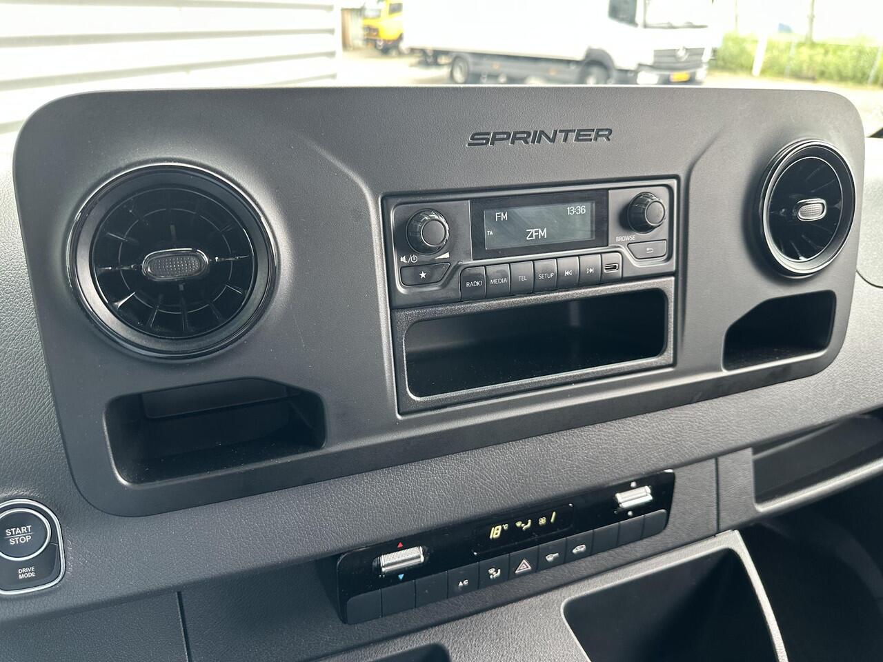 Mercedes-Benz eSprinter L2H2 Snelladen Leer Camera Airco 41kWh 100% Elektrisch