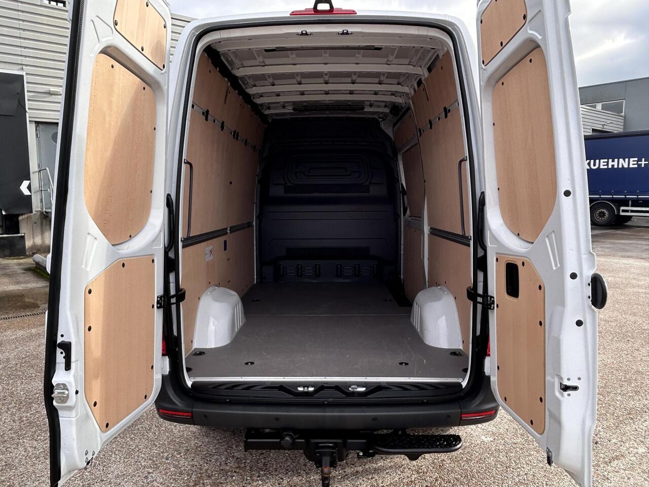 Mercedes-Benz eSprinter 314 L2 Pro 81kWh | Stoelverwarming | Cruise Control | Navigatie