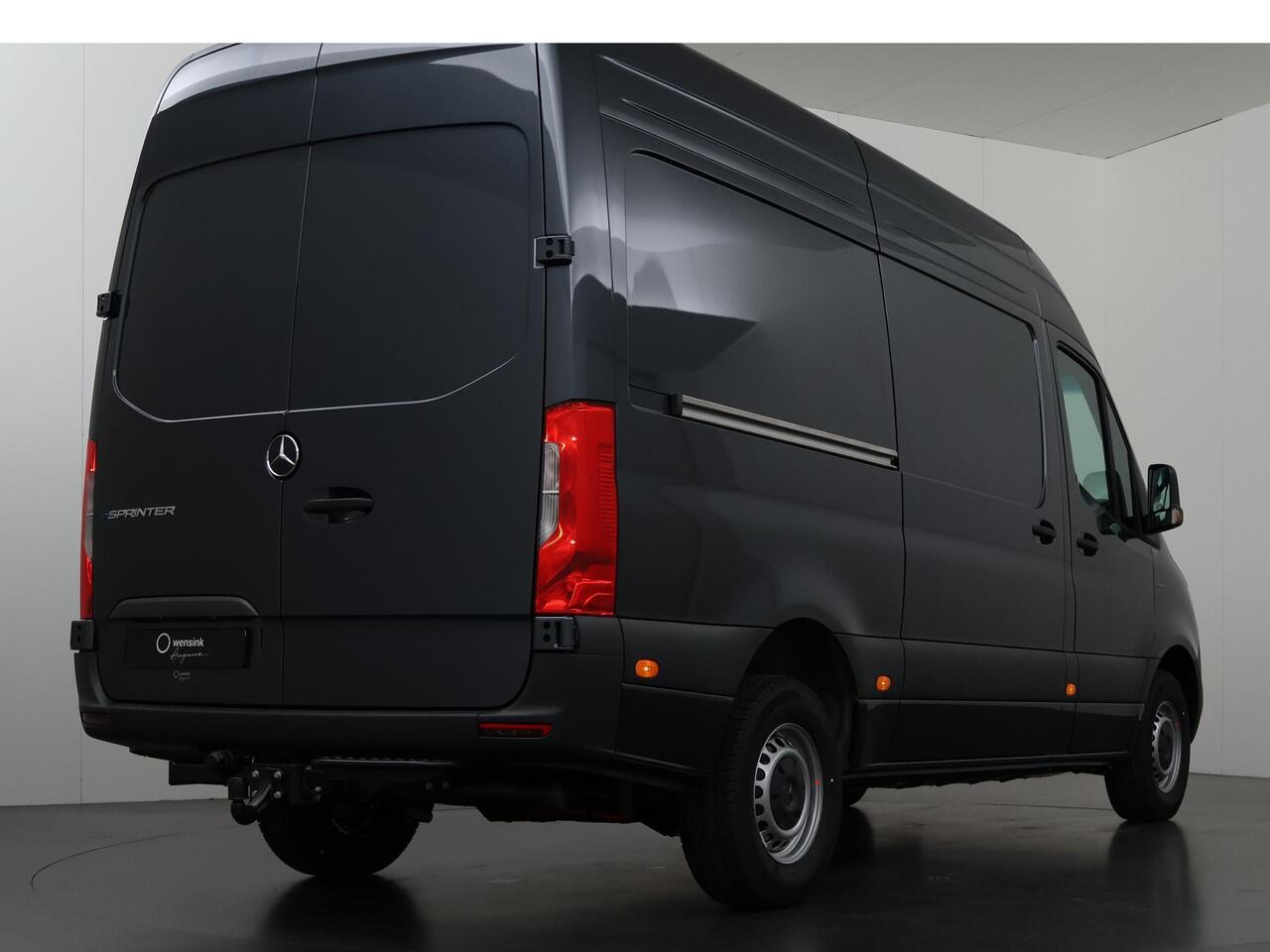 Mercedes-Benz eSprinter 314 L2 H2 RWD PRO 81kWh | Comfortbestuurdersstoel | Trekhaak | Smartphone integratie pakket | 115 kW Snelladen | Achteruitrijcamera | Standkachel |