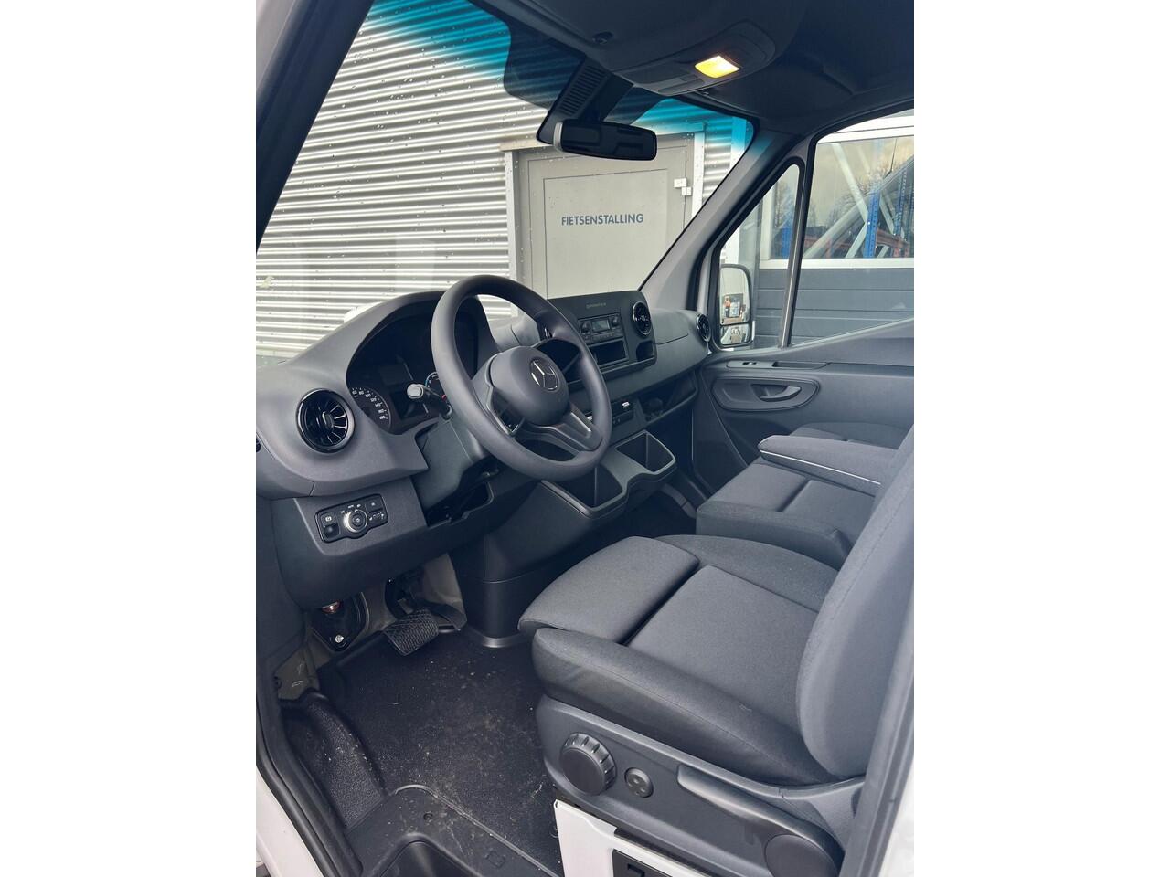 Mercedes-Benz eSprinter eSprinter L2H2 55 kWh