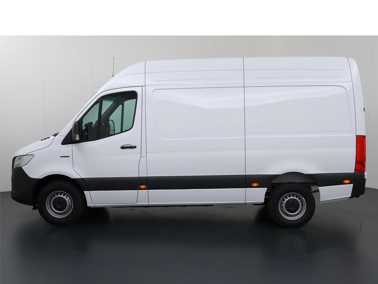 Mercedes-Benz eSprinter 314 L2 H2 PRO | 56 kWh | 100% elektrisch | 2000kg Trekhaak | 115Kw/u DC Snelladen | Smartphone integratie pakket | Carplay | Camera |