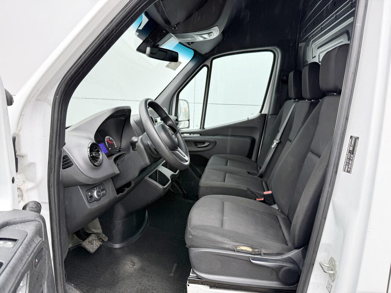 Mercedes-Benz eSprinter 312 ALL-IN PRIJS 93.2% (SOH) L2H2 55kWh 168km WLTP 80kw Snelladen Climate Control Camera Stoelverwarming Laadkabel