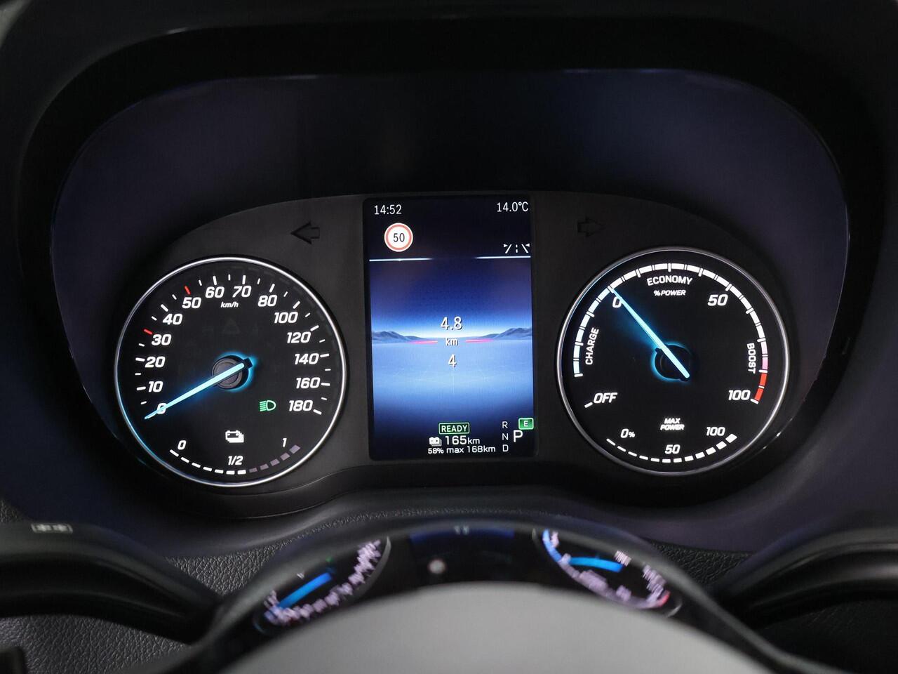 Mercedes-Benz eSprinter 314 L2 H2 RWD PRO 81kWh | Comfortbestuurdersstoel | Trekhaak | Smartphone integratie pakket | 115 kW Snelladen | Achteruitrijcamera | Standkachel |