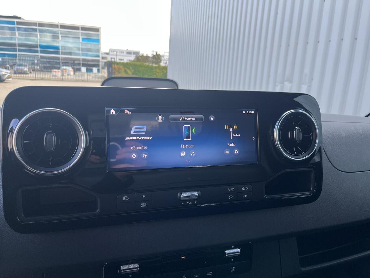 Mercedes-Benz eSprinter 414 L2 Pro 81kWh Rolstoelbus