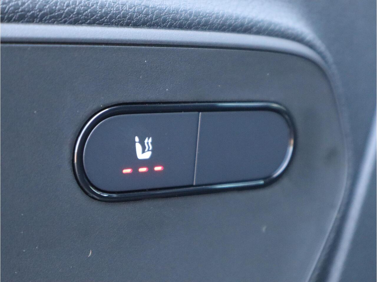 Mercedes-Benz eSprinter 320 L2 Pro 81kWh TREKHAAK BEGRENZER 120KM/H