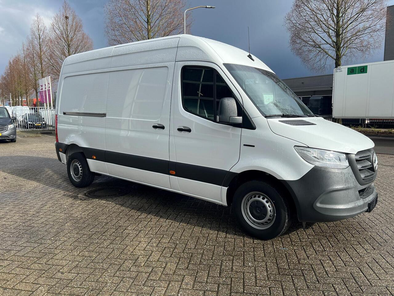 Mercedes-Benz eSprinter eSprinter L2H2 55 kWh