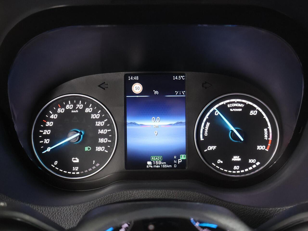 Mercedes-Benz eSprinter 314 L2 H2 RWD PRO 81kWh | Comfortbestuurdersstoel | Trekhaak | Smartphone integratie pakket | 115 kW Snelladen | Achteruitrijcamera |