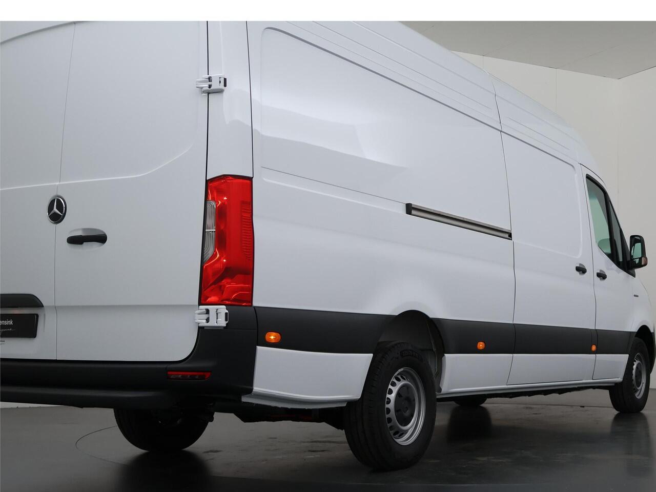 Mercedes-Benz eSprinter 414 L3 H2 Pro 81kWh | 4250 GVW | 270° Deuren | Comfortbestuurdersstoel | Smartphone integratie pakket | DC 115 kWh Snelladen |