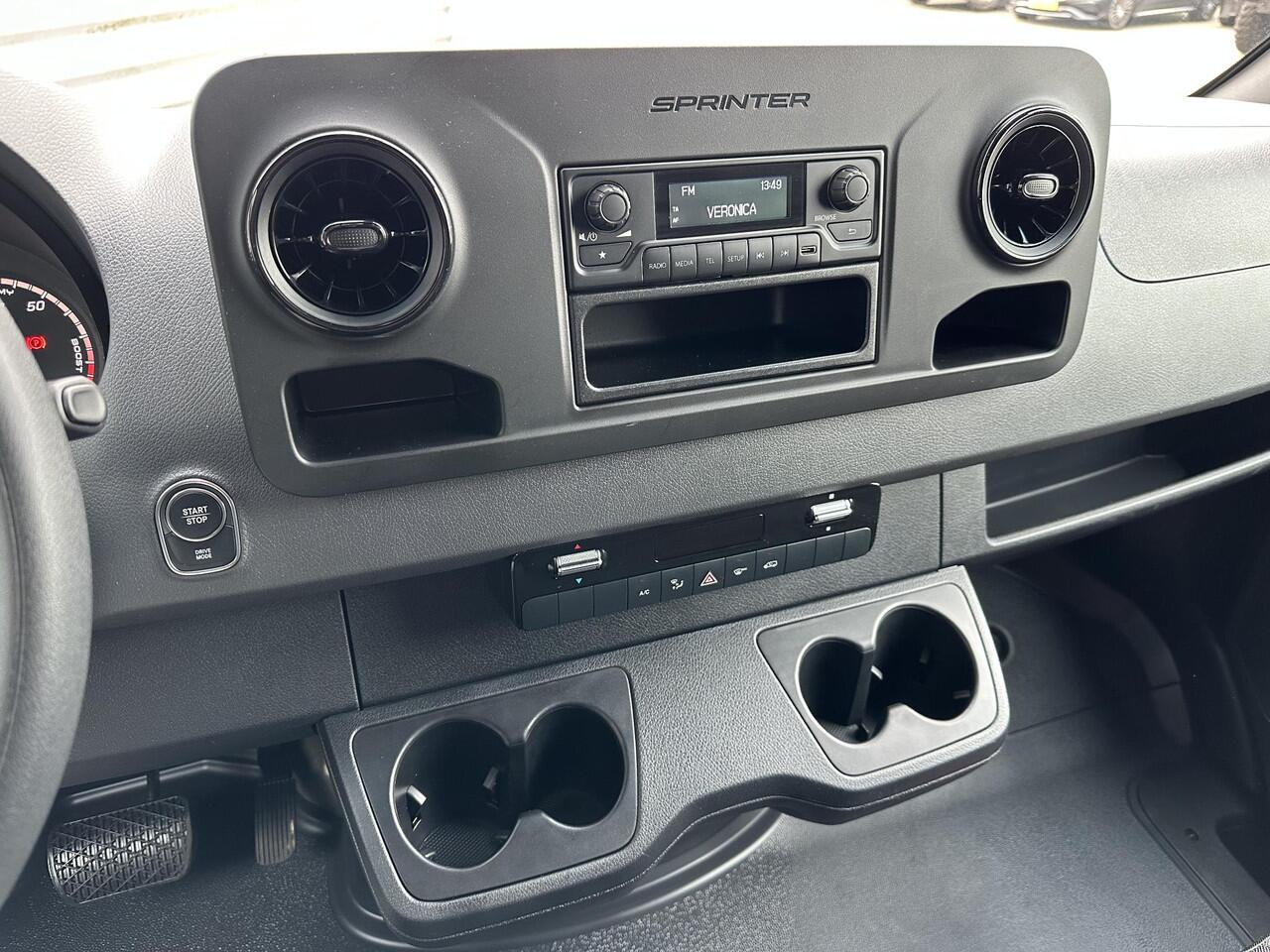 Mercedes-Benz eSprinter L2H2 SoH 97% Camera Airco 55kwh WLTP: 151km L2H2