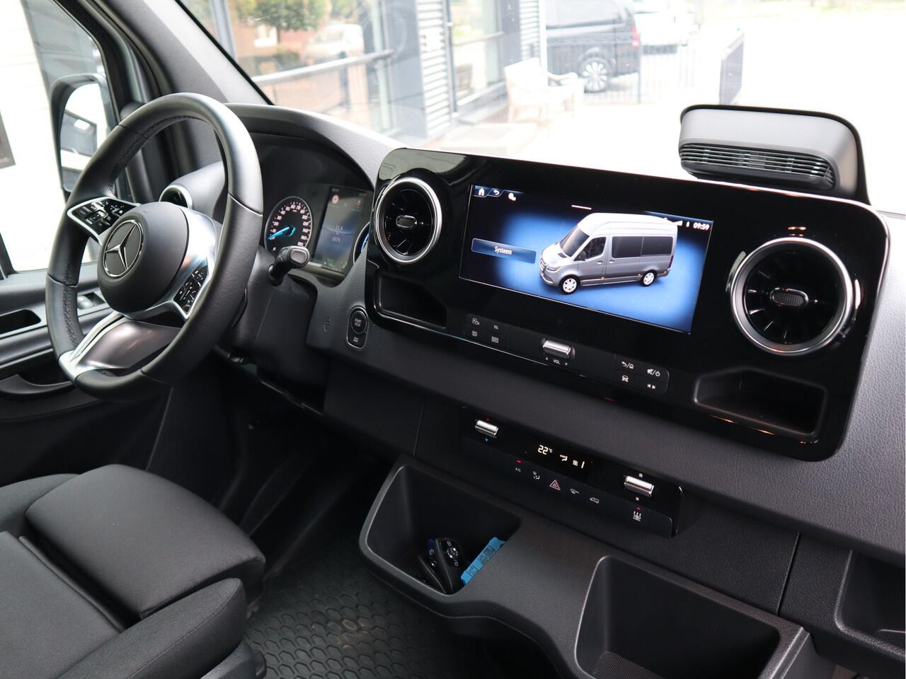 Mercedes-Benz eSprinter 314 RWD AC+DC Snelladen L2H2 New Model - 56 kWh - WLPT 181 km - LED