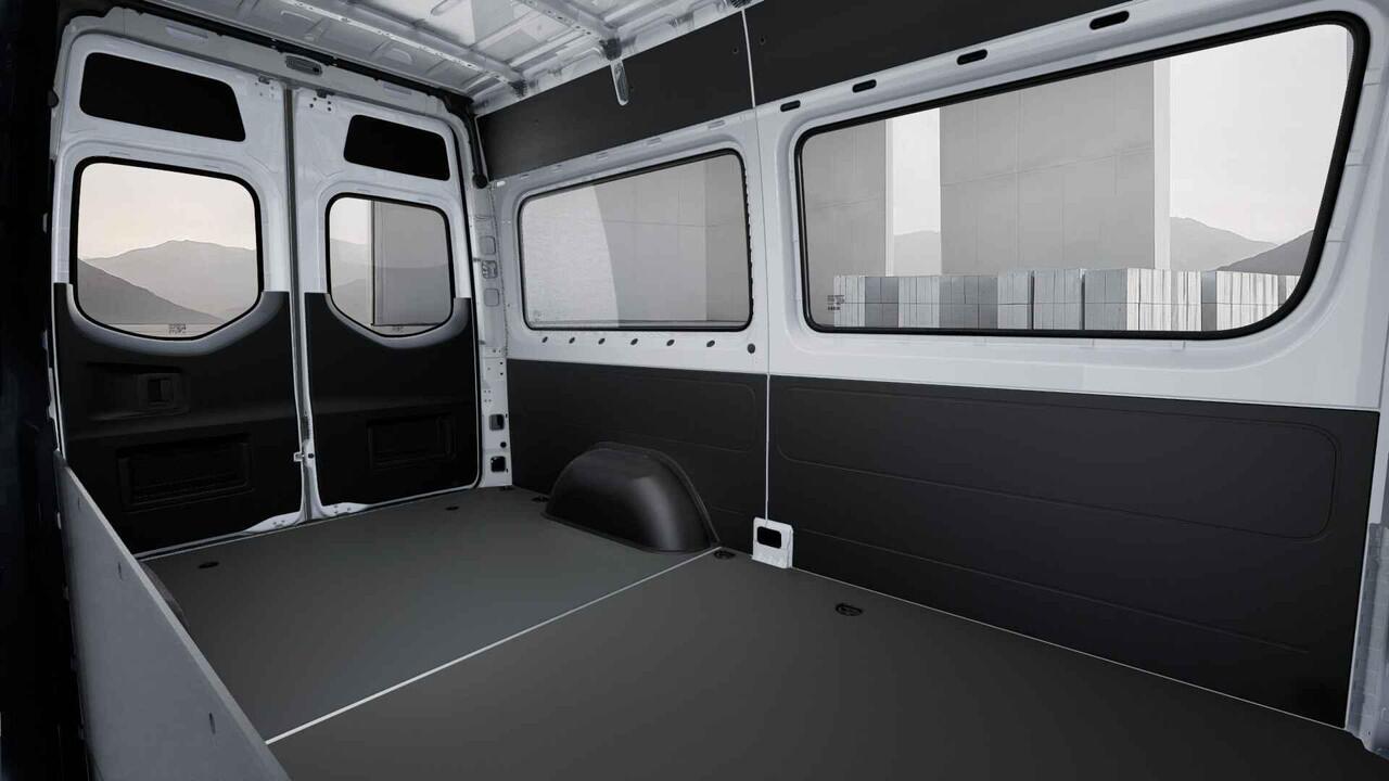 Mercedes-Benz eSprinter 314 L2 H2 RWD PRO 81kWh | Rolstoel ombouw | 115 kw Snelladen | Cruise-Controle | Achteruitrijcamera |