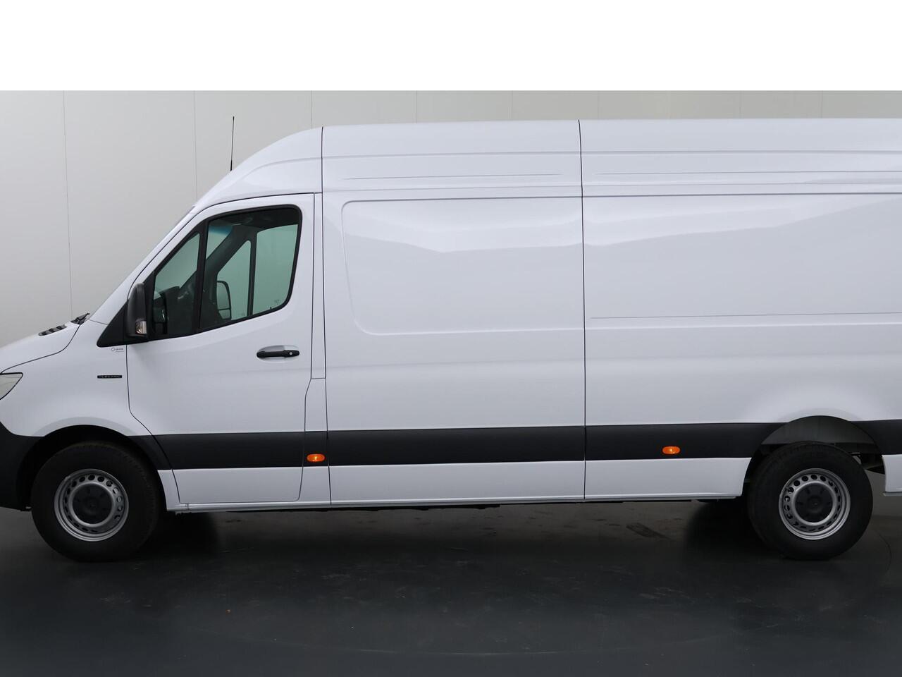 Mercedes-Benz eSprinter 414 L3 H2 Pro 81kWh | 4250 GVW | 270° Deuren | Comfortbestuurdersstoel | Smartphone integratie pakket | DC 115 kWh Snelladen |