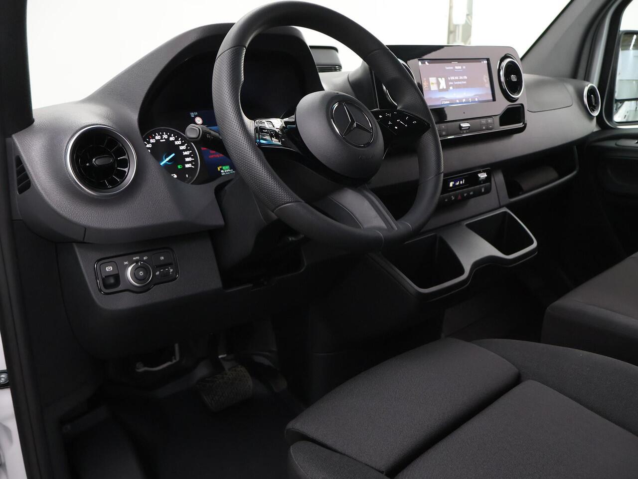 Mercedes-Benz eSprinter 414 L3 H2 PRO 113 kWh | Actieradius tot 445 km | 4 ton GVW 4250 kg | 100% Elektrisch | Achteruitrijcamera | Trekhaak | Stoelverwarming | Cruise Controle |