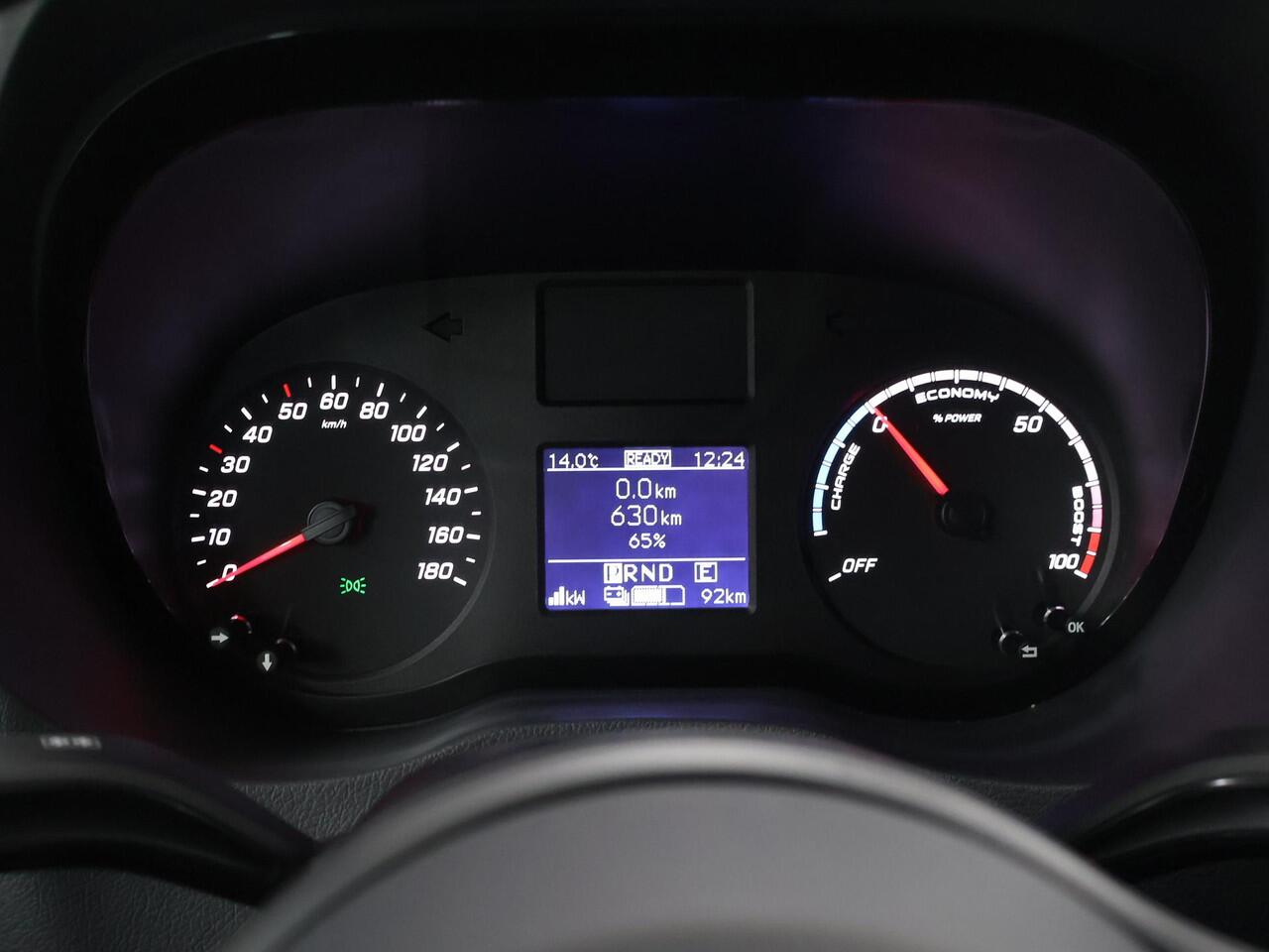 Mercedes-Benz eSprinter L2 H2 | 55 kWh | ACHTERUITRIJCAMERA | STOELVERWARMING | AIRCO | DAB+ RADIO | COMPLETE LAADRUIMTE BETIMMERING | OPSTAP TOT LAADRUIMTE | STOEL - STOEL COMFORT