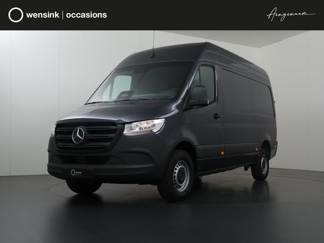 Mercedes-Benz eSprinter 414 GB L2 H2 PRO | 81 kWh | 4250 GVW | Smartphone integratie pakket | 2000 KG Trekhaak | Cruise-Controle | MBUX | Achteruitrijcamera | DC laden 115 kW |