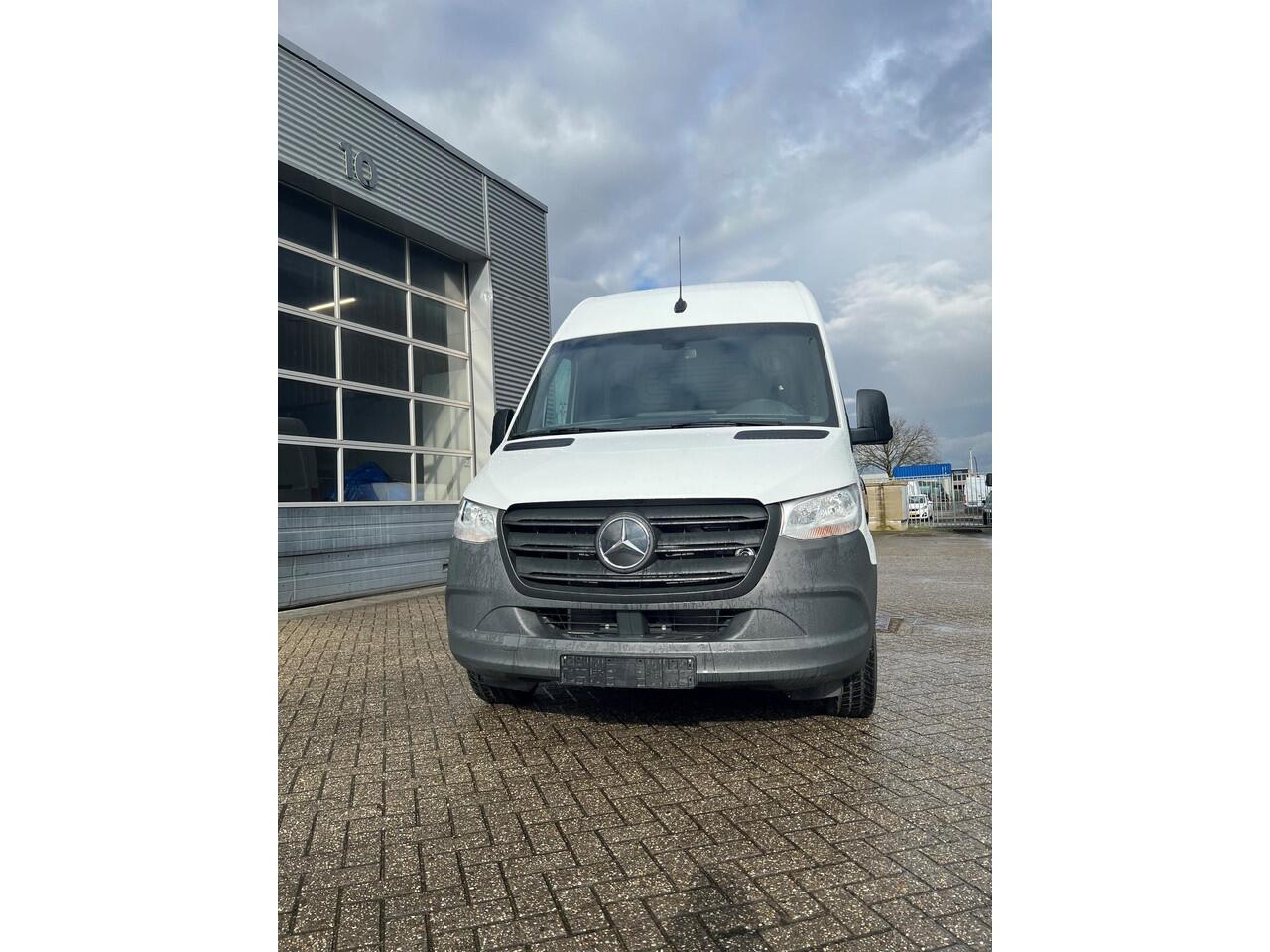 Mercedes-Benz eSprinter eSprinter L2H2 55 kWh